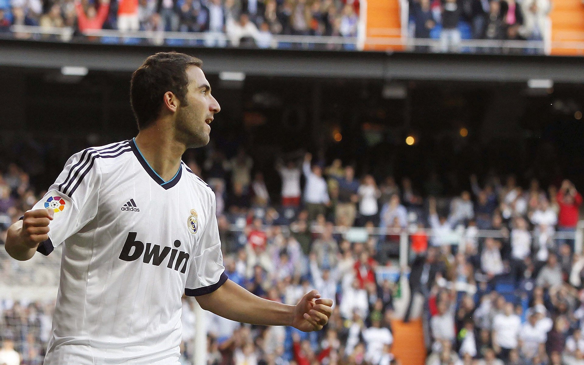 利物浦2-0击败曼城，萨拉赫和菲尔米诺攻城掠地，利物浦球队萨拉赫